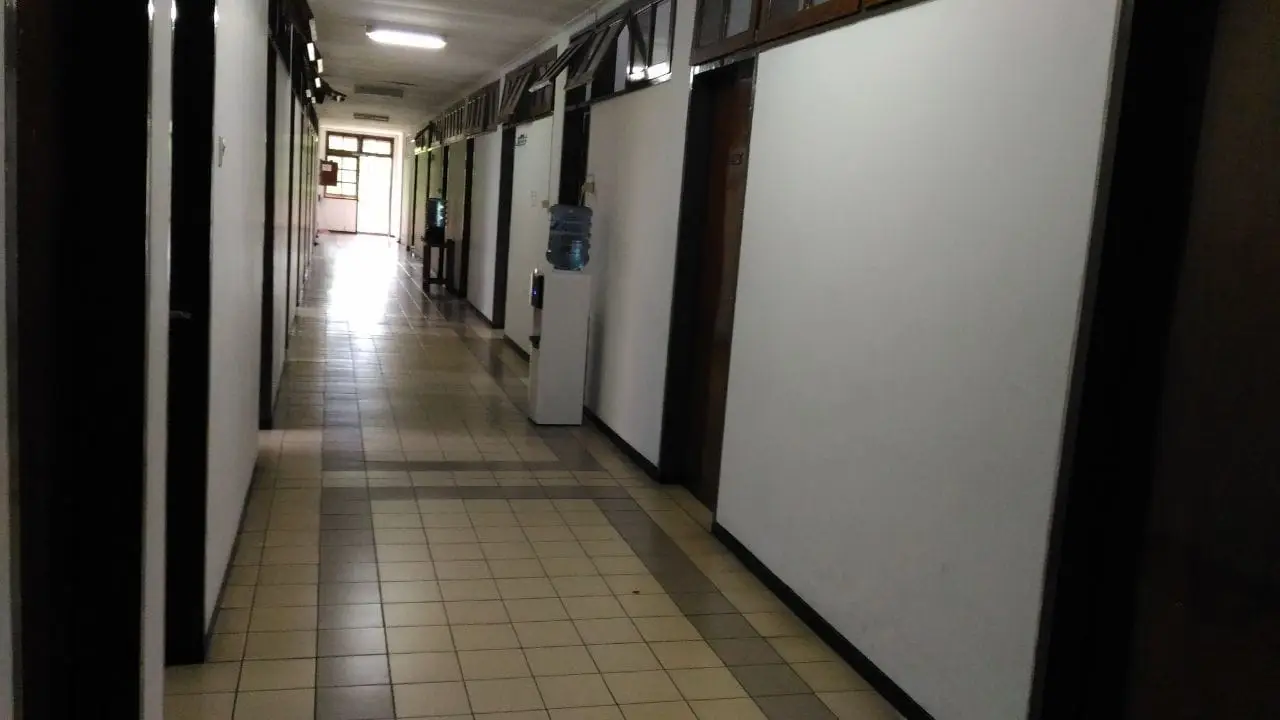 GSV-StandardRoom-Alley