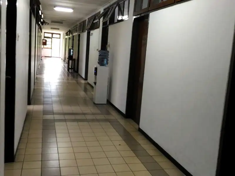 Detail tempat tidur Kamar Standar