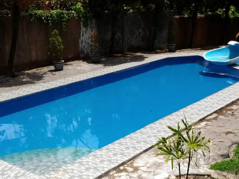Kolam Renang Vila Emaus